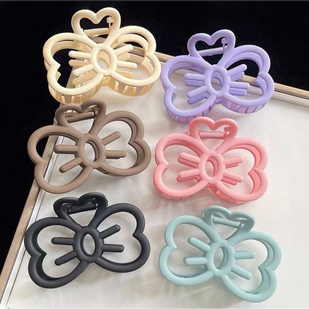 Set of 6 Butterfly Hair Clips in Assorted Colors